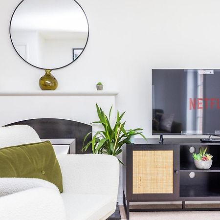 Вилла 2 Tracy Avenue Слау Экстерьер фото